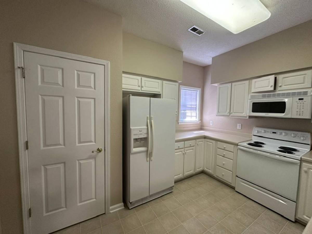 House for rent at 212 Old Brickyard Circle, North Wilkesboro, NC 28659