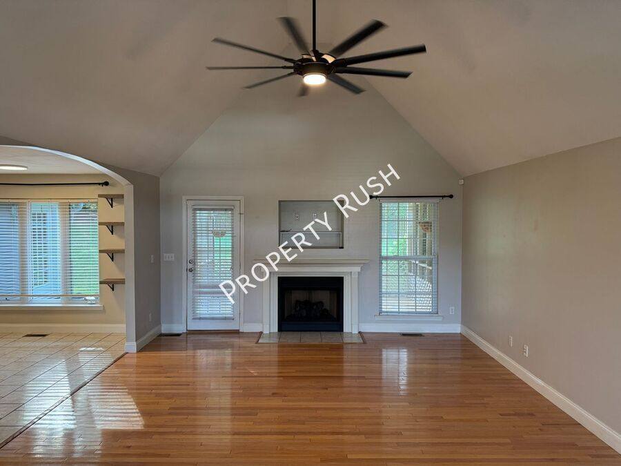House for rent at 196 Blue Heron Dr, Ringgold, GA 30736