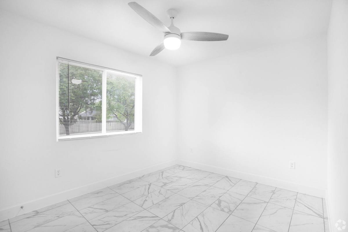 Apartment for rent at 4410 Bellfort St, Houston, TX 77051