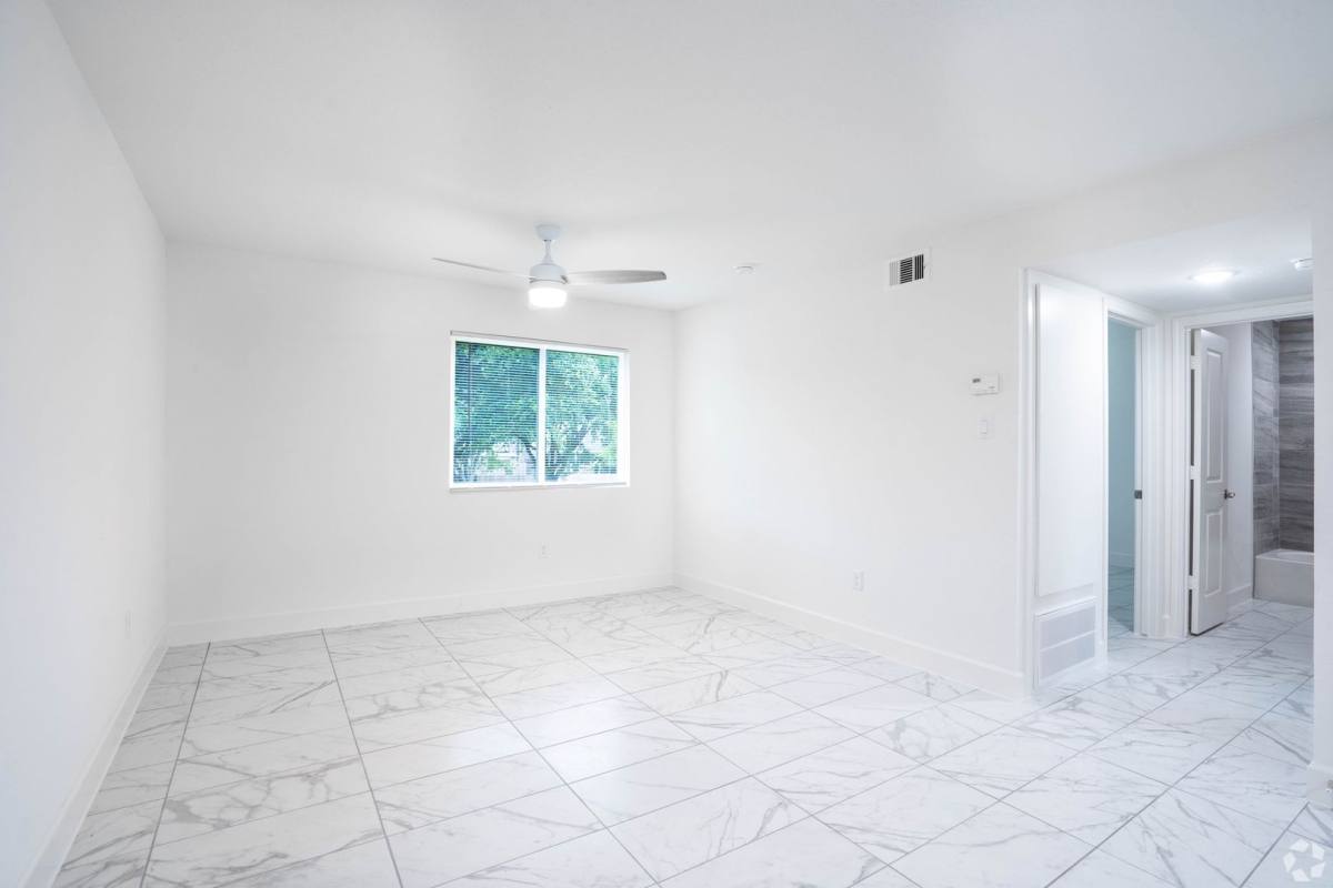 Apartment for rent at 4410 Bellfort St, Houston, TX 77051