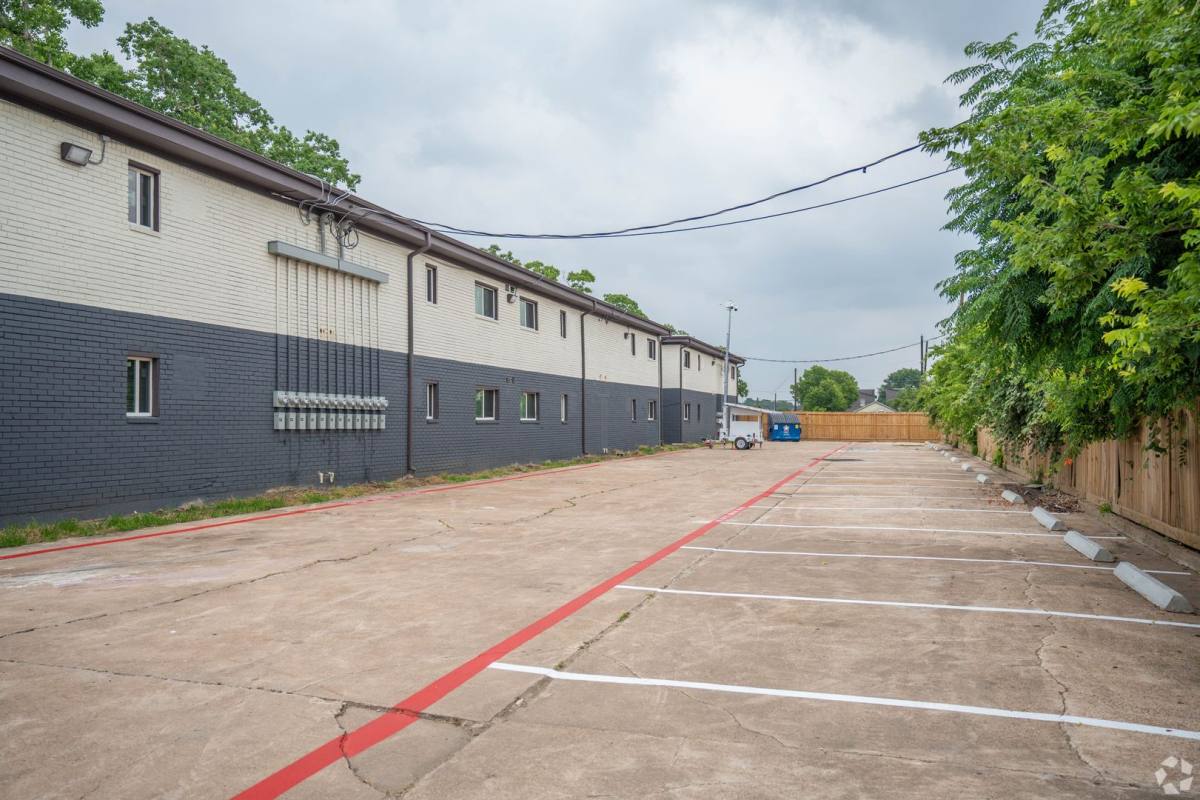 Apartment for rent at 4410 Bellfort St, Houston, TX 77051
