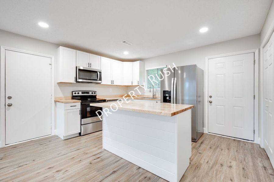 Apartment for rent at 2323 Green Forest Dr #A, Chattanooga, TN 37406