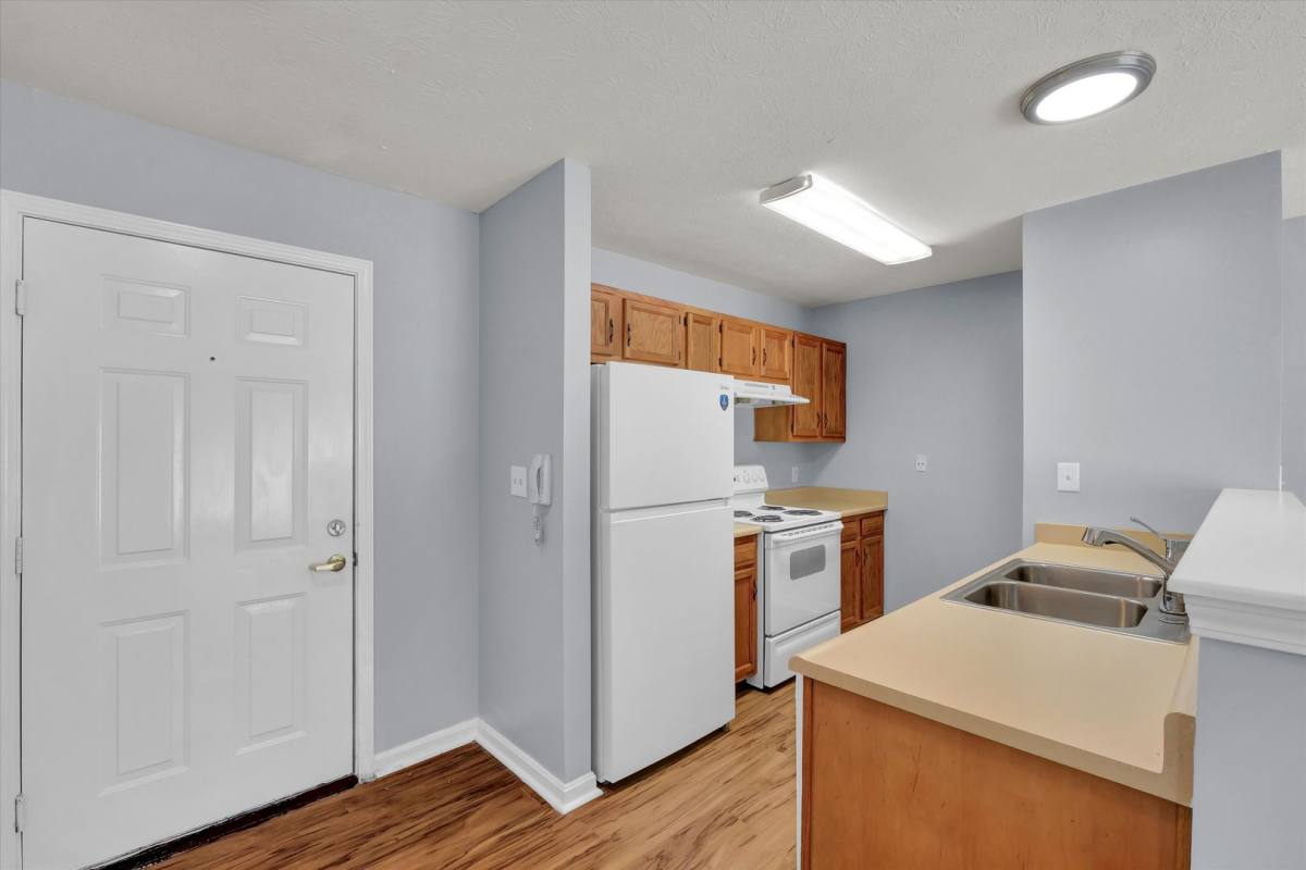 Apartment for rent at 2132 Rowan St, Louisville, KY 40212