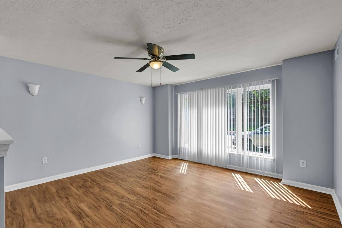 Apartment for rent at 2132 Rowan St, Louisville, KY 40212
