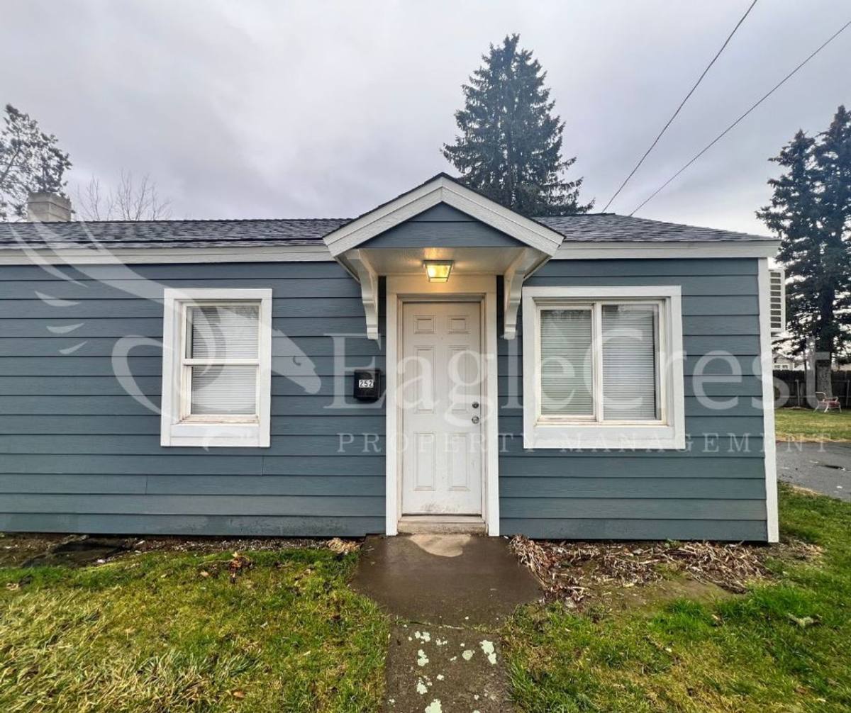 Apartment for rent at 223 SE Roseville Lane, College Place, WA 99324
