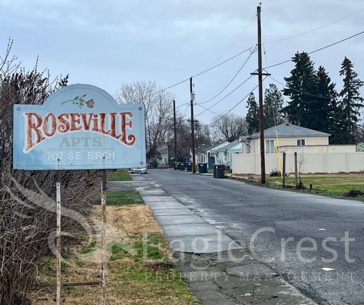 Apartment for rent at 223 SE Roseville Lane, College Place, WA 99324