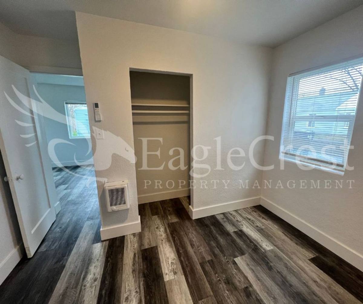 Apartment for rent at 223 SE Roseville Lane, College Place, WA 99324