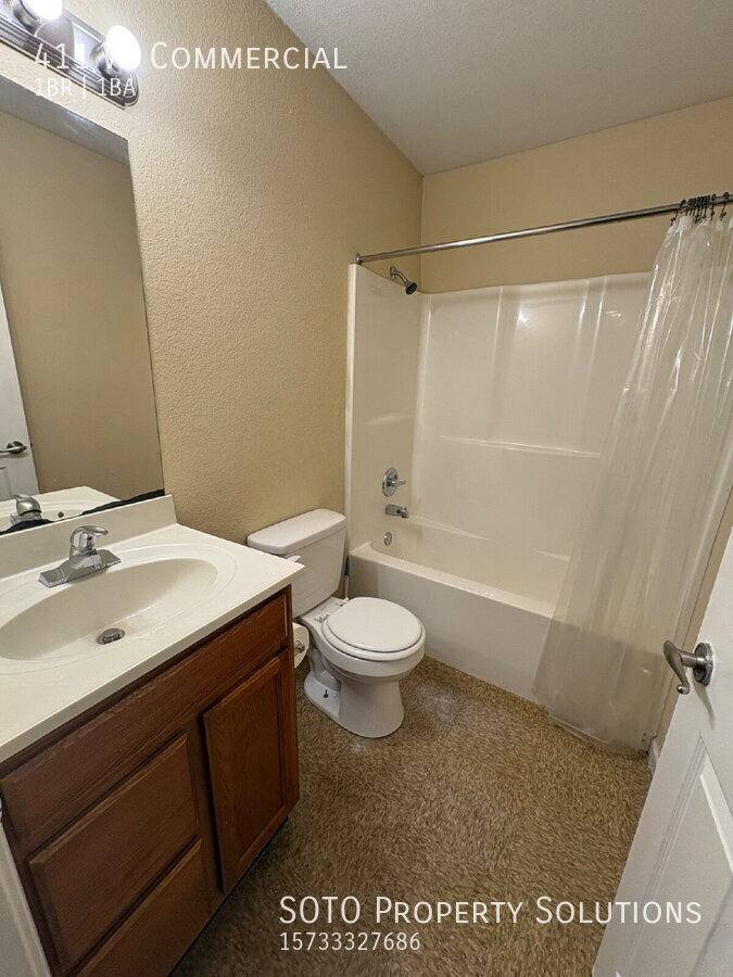 Apartment for rent at 411 W Commercial, Charleston, MO 63834