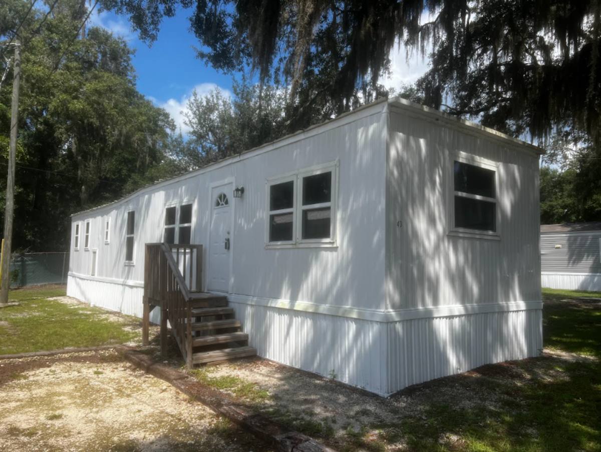 Apartment for rent at 7017 Silver Lake Dr, Palatka, FL 32177
