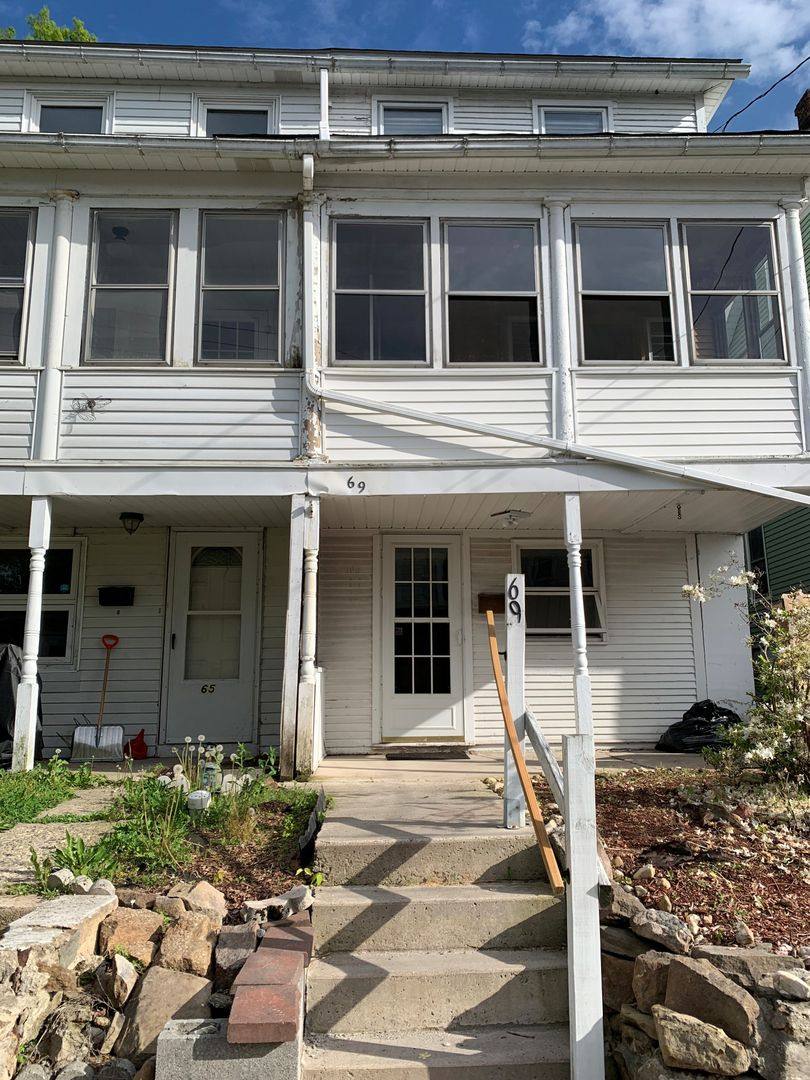 House for rent at 69 W Ridge St, Nesquehoning, PA 18240