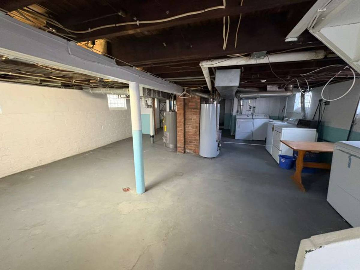 Apartment for rent at 5406-5408 Merkle Ave, Cleveland, OH 44129
