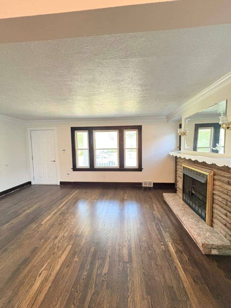 Apartment for rent at 5406-5408 Merkle Ave, Cleveland, OH 44129