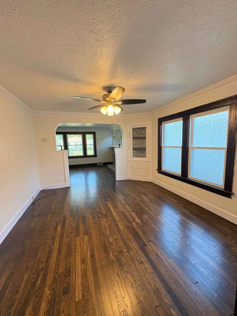 Apartment for rent at 5406-5408 Merkle Ave, Cleveland, OH 44129