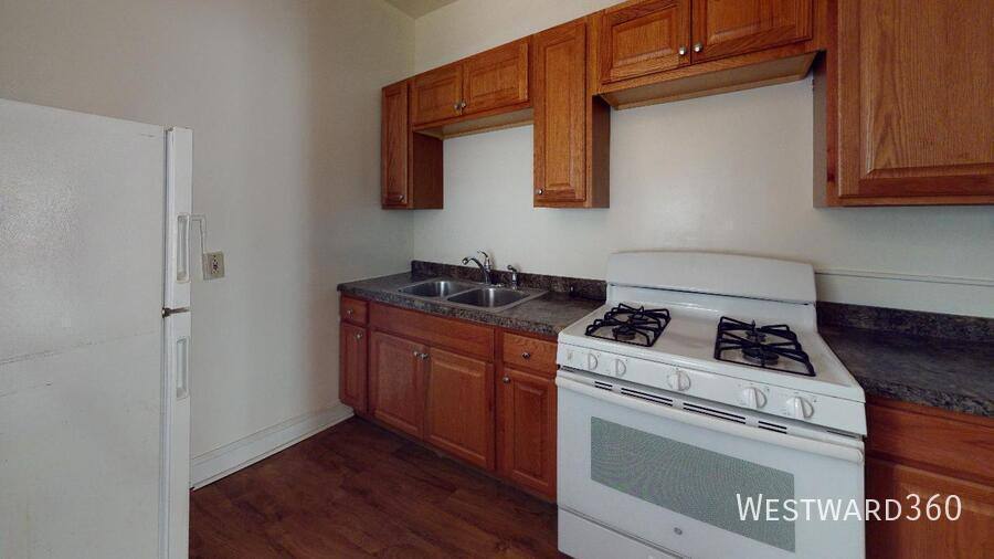 Apartment for rent at 3012 W Warren Blvd #2F, Chicago, IL 60612