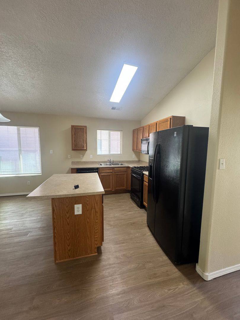 House for rent at 800 Purple Aster Ave SW, Los Lunas, NM 87031
