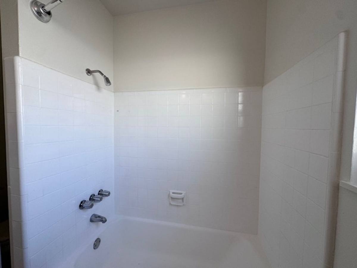 Apartment for rent at 1309 E Appleton, Long Beach, CA 90802