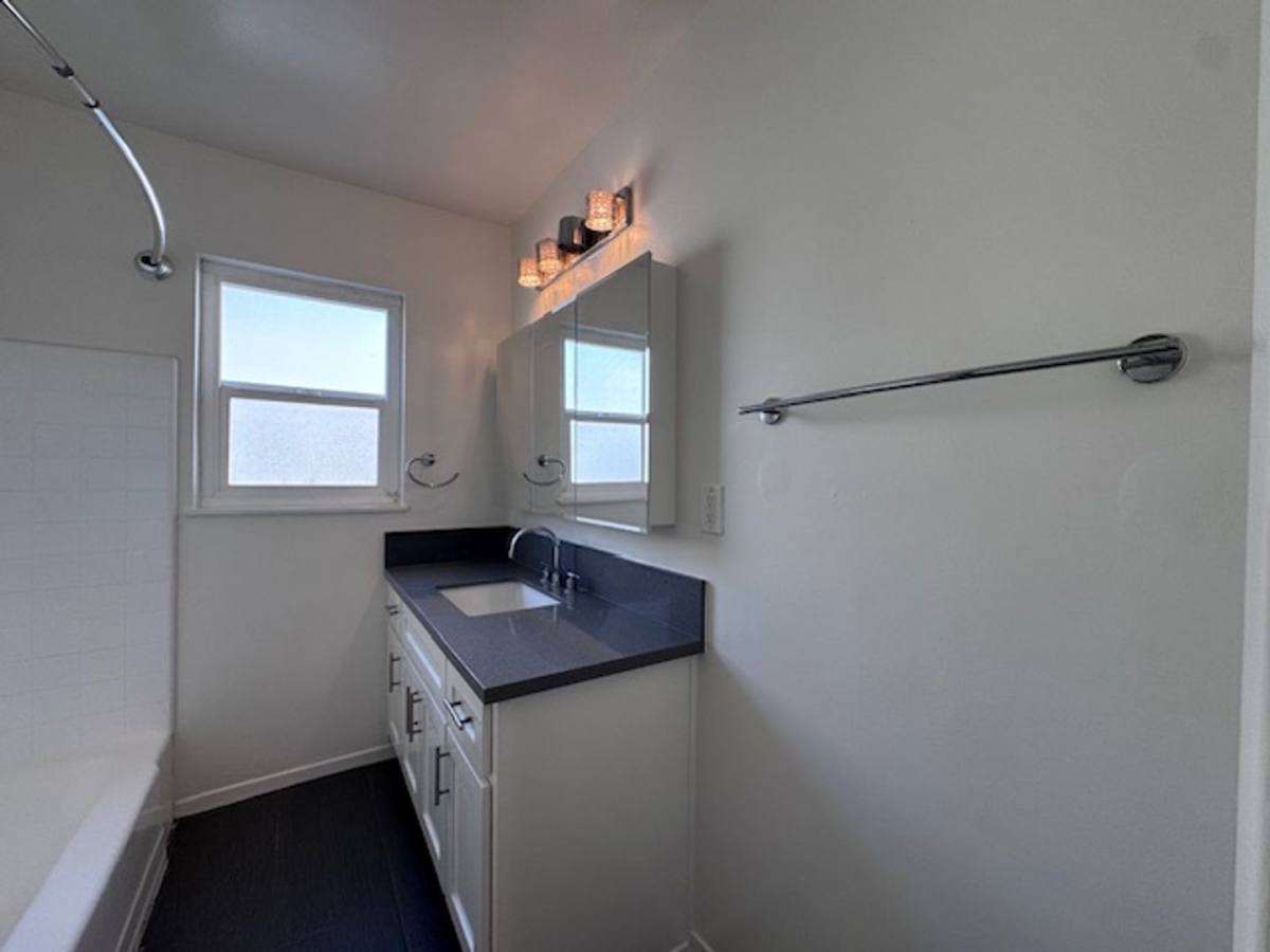 Apartment for rent at 1309 E Appleton, Long Beach, CA 90802