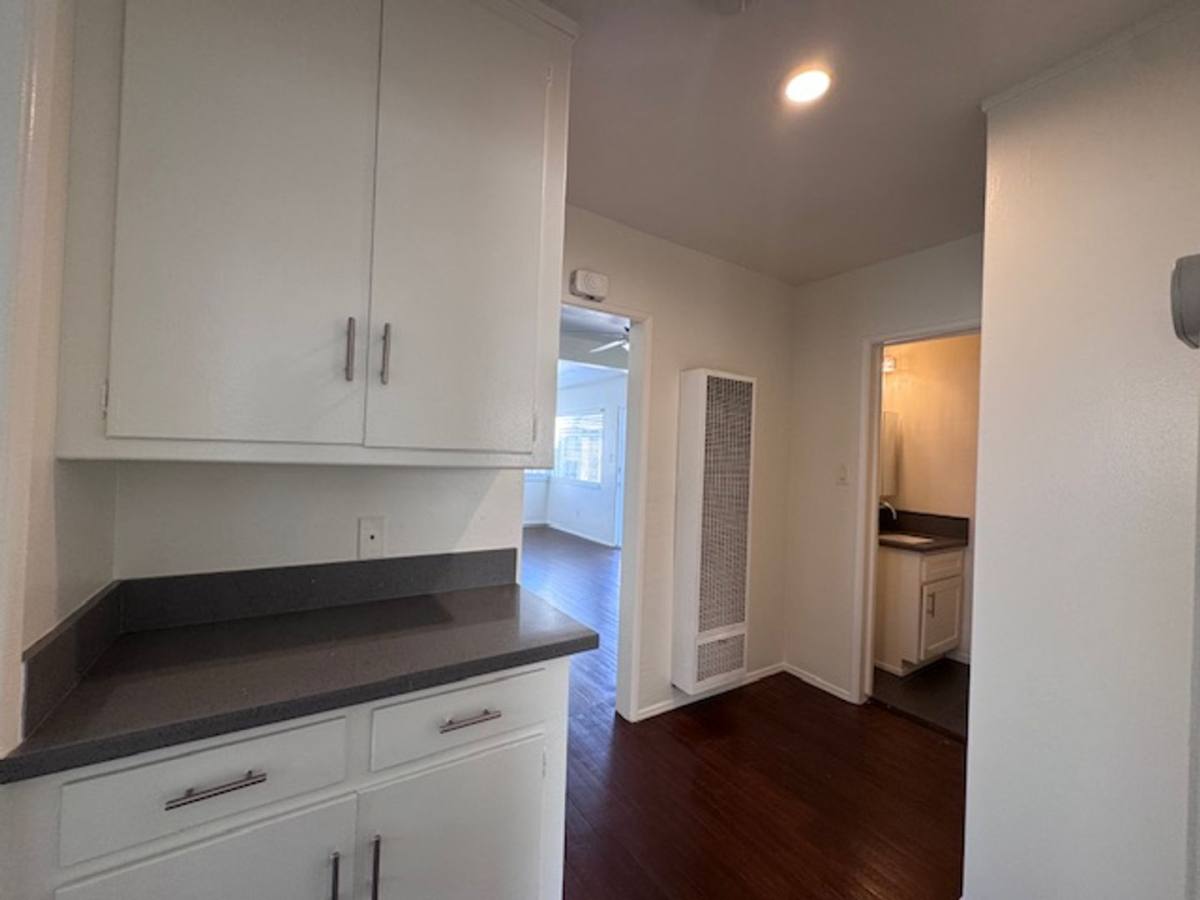 Apartment for rent at 1309 E Appleton, Long Beach, CA 90802