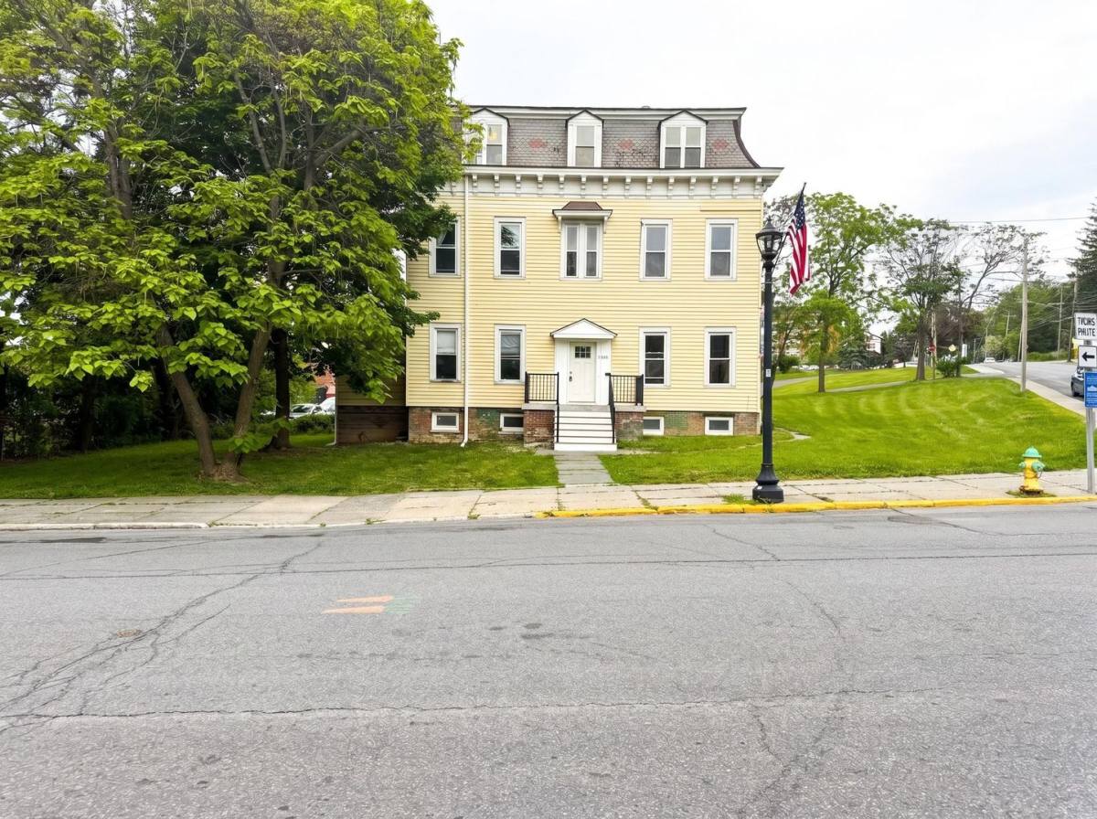 Apartment for rent at 834 Warren St, Hudson, NY 12534