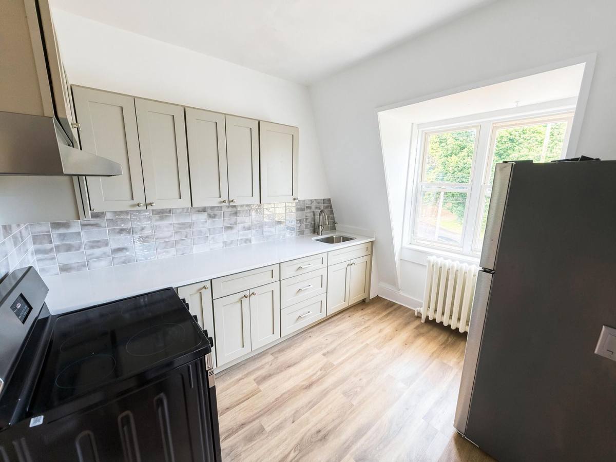 Apartment for rent at 834 Warren St, Hudson, NY 12534