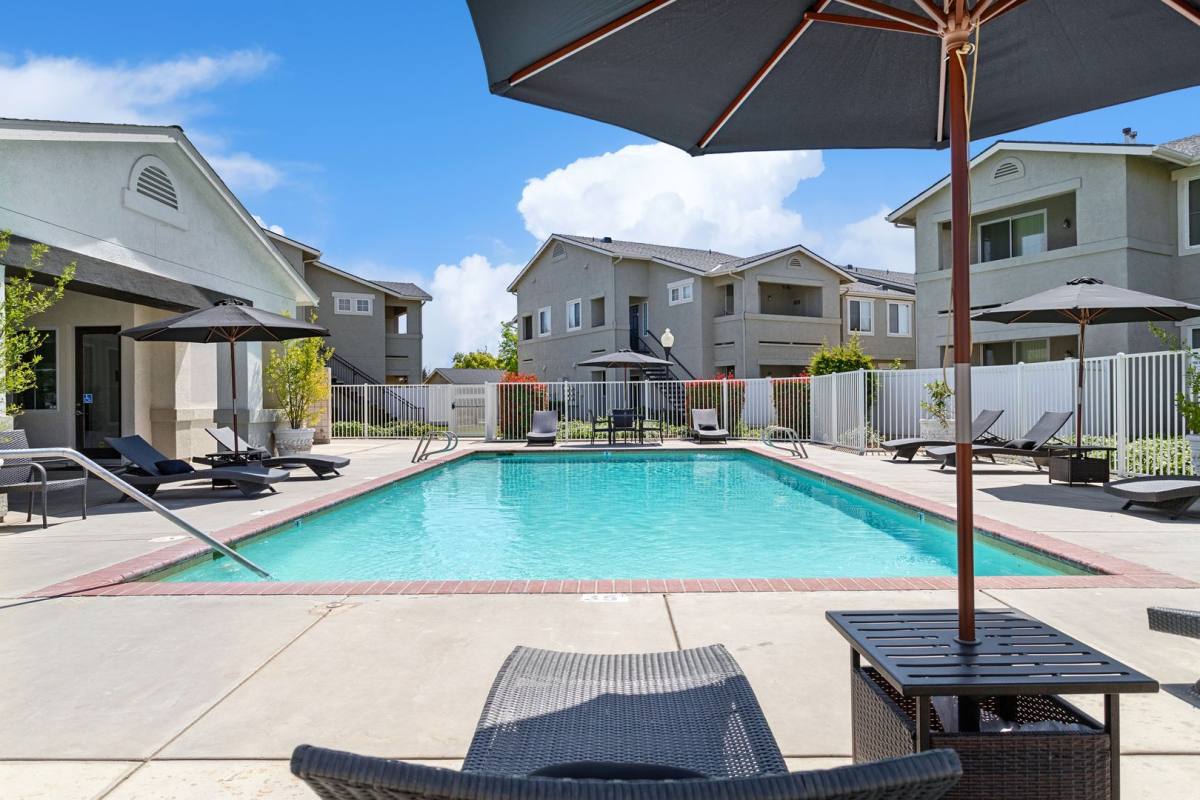 Apartment for rent at 5034 W Bullard Ave, Fresno, CA 93722