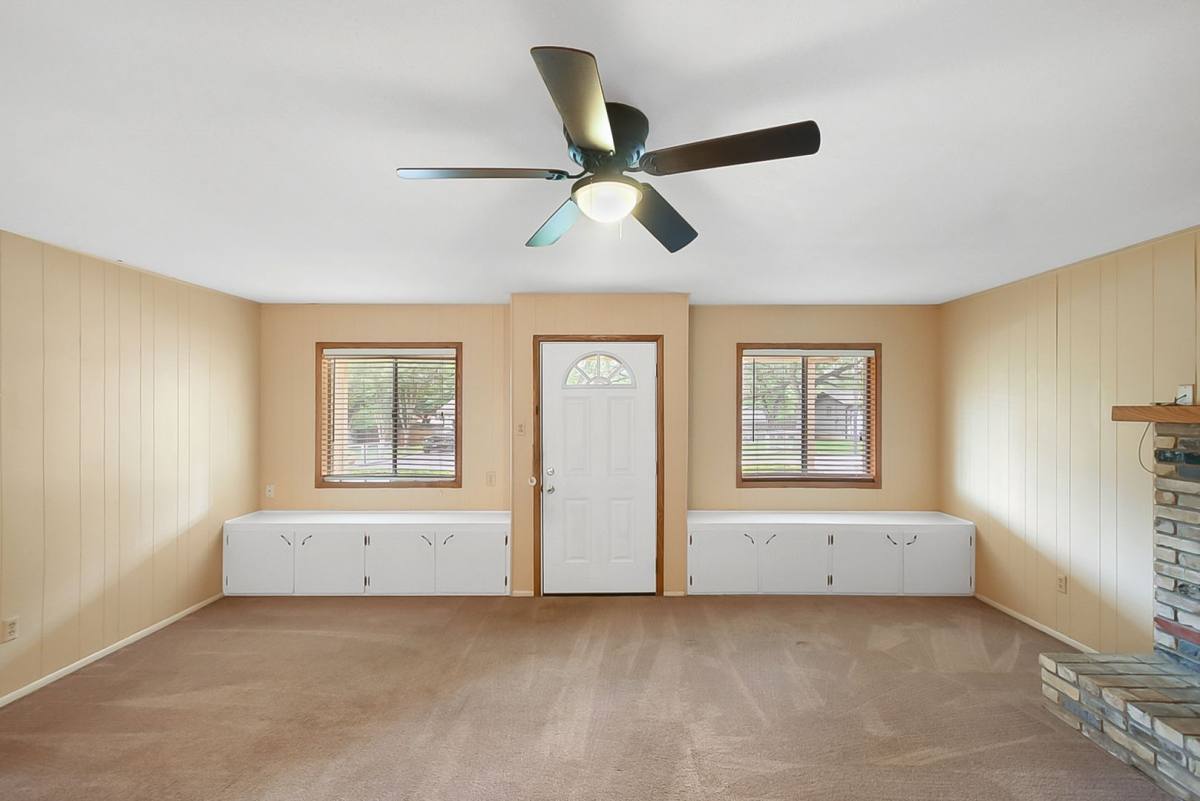 House for rent at 185 Oklahoma Ave, New Braunfels, TX 78130