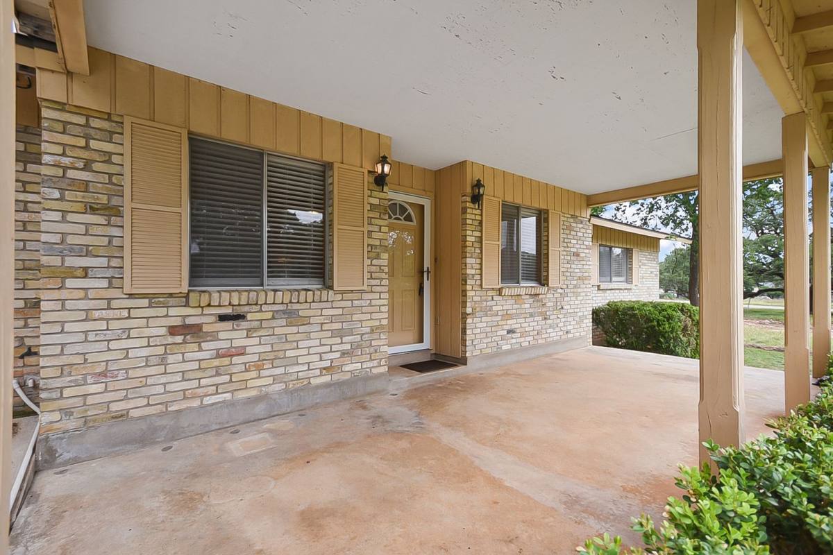 House for rent at 185 Oklahoma Ave, New Braunfels, TX 78130