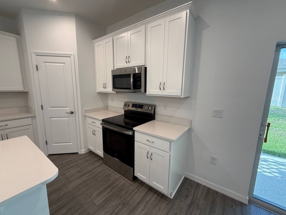 405 Eventide Ave, Mascotte, FL 34753 - House for Rent - Image 6