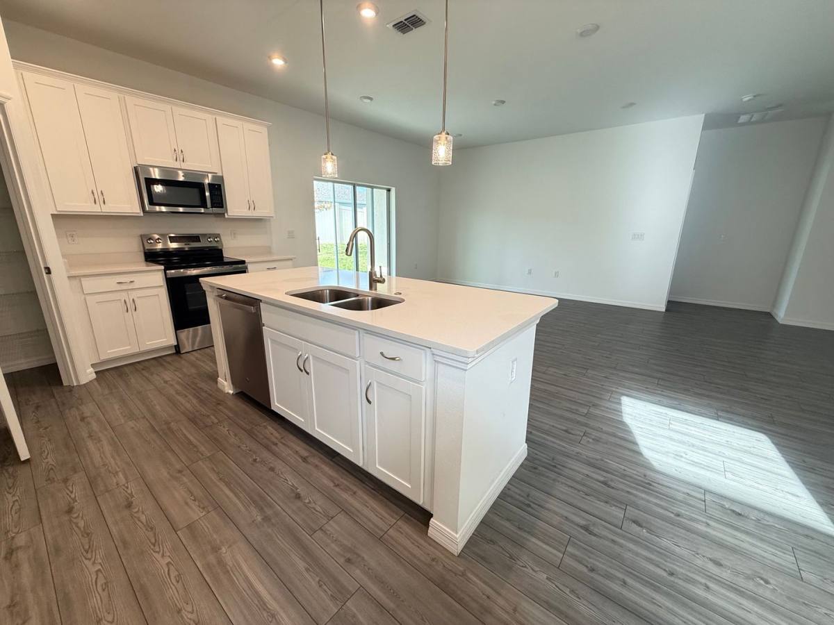 405 Eventide Ave, Mascotte, FL 34753 - House for Rent - Image 9
