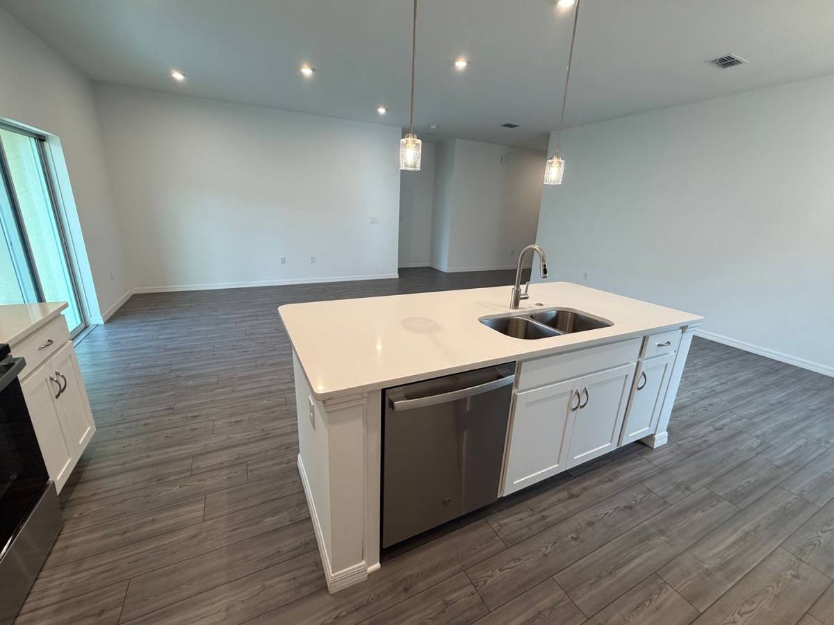 405 Eventide Ave, Mascotte, FL 34753 - House for Rent - Image 8