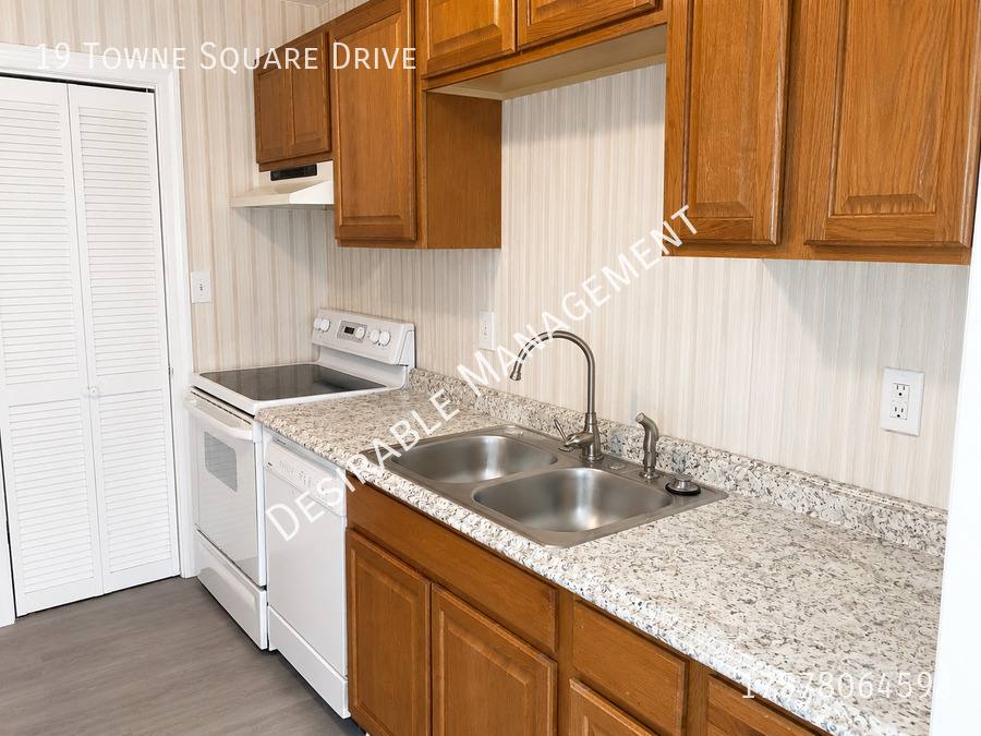 Condo for rent at 19 Towne Square Dr, Newport News, VA 23607