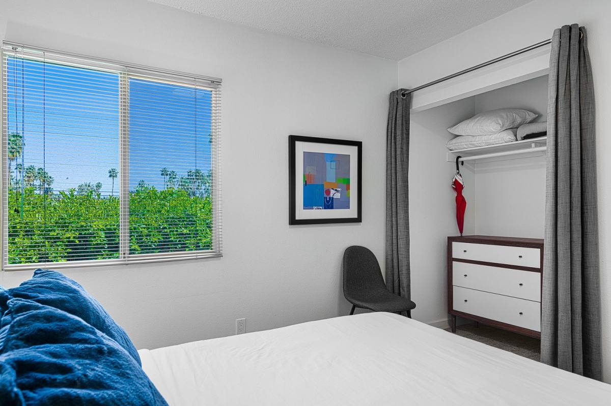 Apartment for rent at 1530 E Palm Canyon Dr, Palm Springs, CA 92264