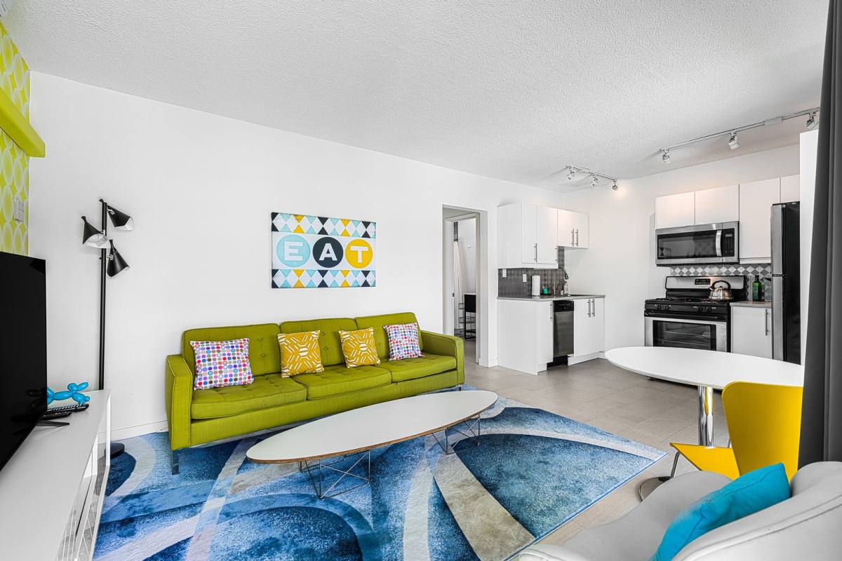 Apartment for rent at 1530 E Palm Canyon Dr, Palm Springs, CA 92264