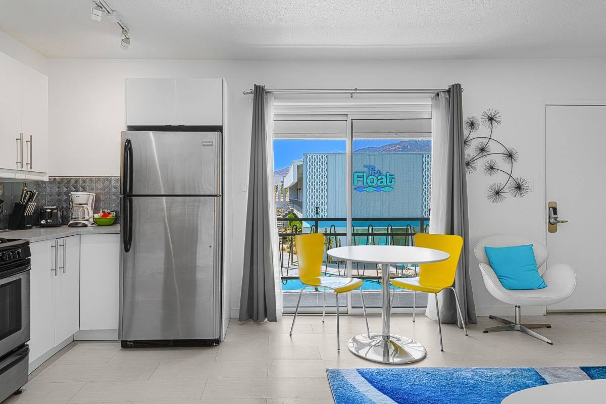 Apartment for rent at 1530 E Palm Canyon Dr, Palm Springs, CA 92264