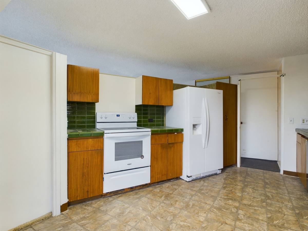 Apartment for rent at 1750 Kalakaua Ave, Honolulu, HI 96826