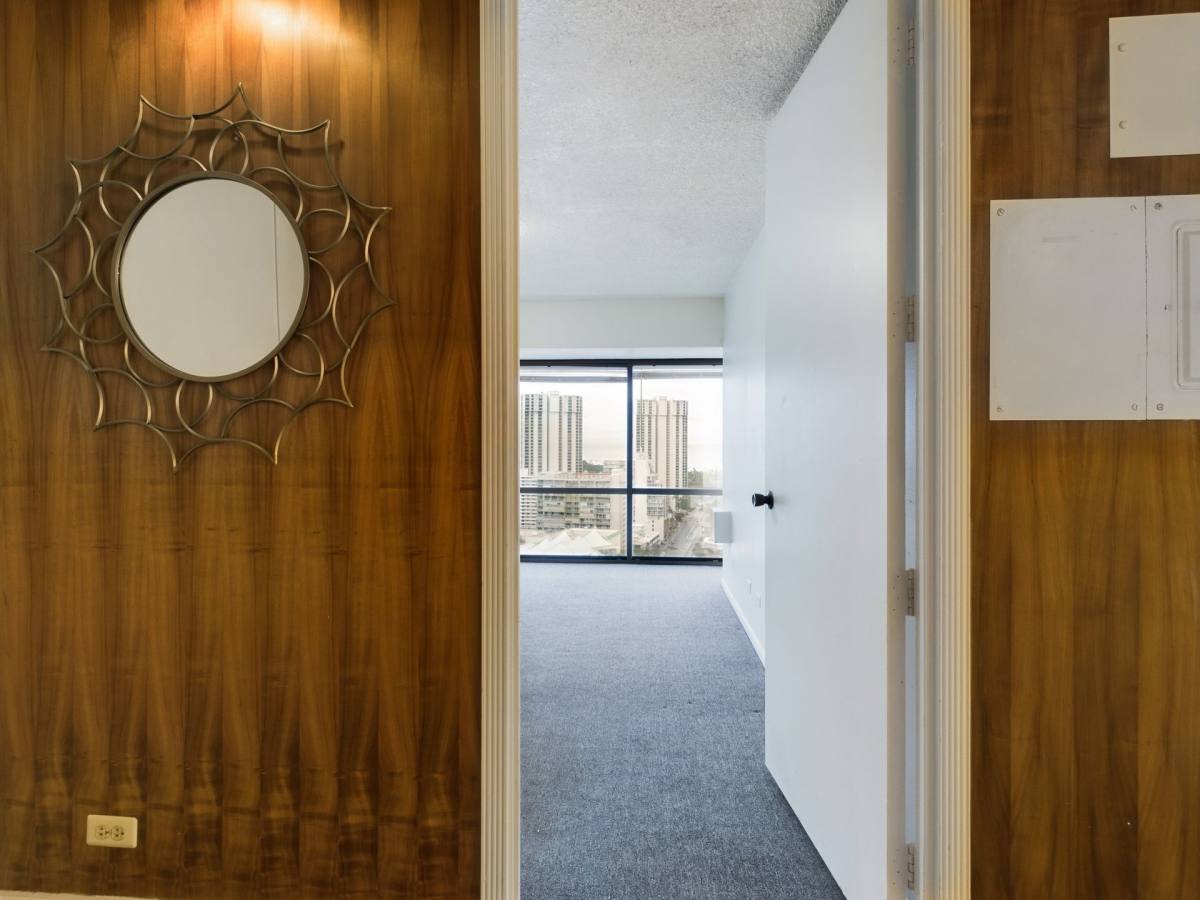 Apartment for rent at 1750 Kalakaua Ave, Honolulu, HI 96826