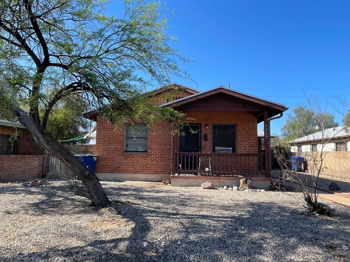 Apartment for rent at 1419 E Adams St, Tucson, AZ 85719