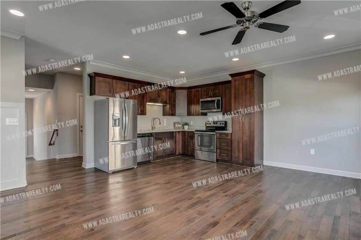 Townhouse for rent at 15852 Valley View Dr, Overland Park, KS 66223