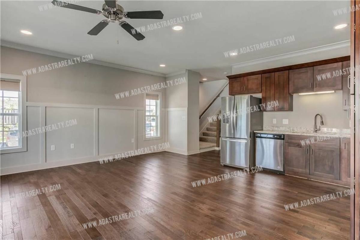 Townhouse for rent at 15852 Valley View Dr, Overland Park, KS 66223