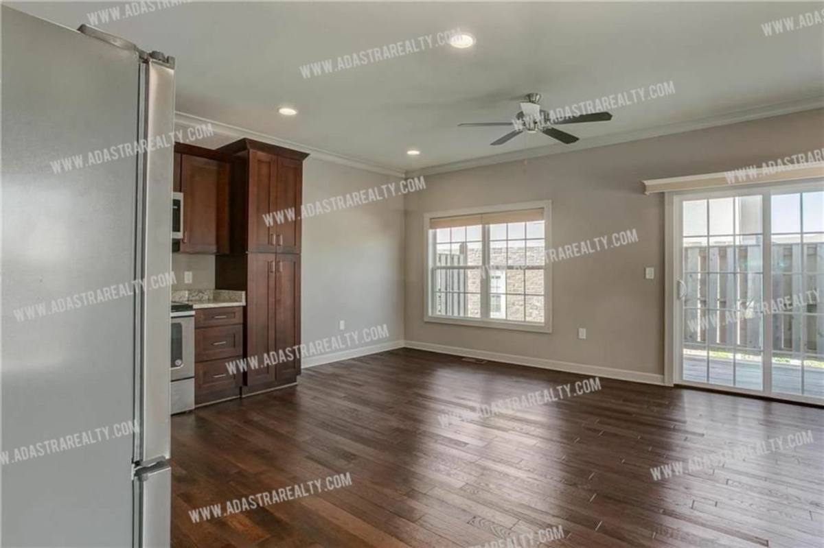 Townhouse for rent at 15852 Valley View Dr, Overland Park, KS 66223
