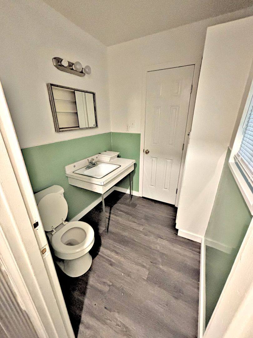 House for rent at 1006 Danville Rd, Decatur, AL 35601