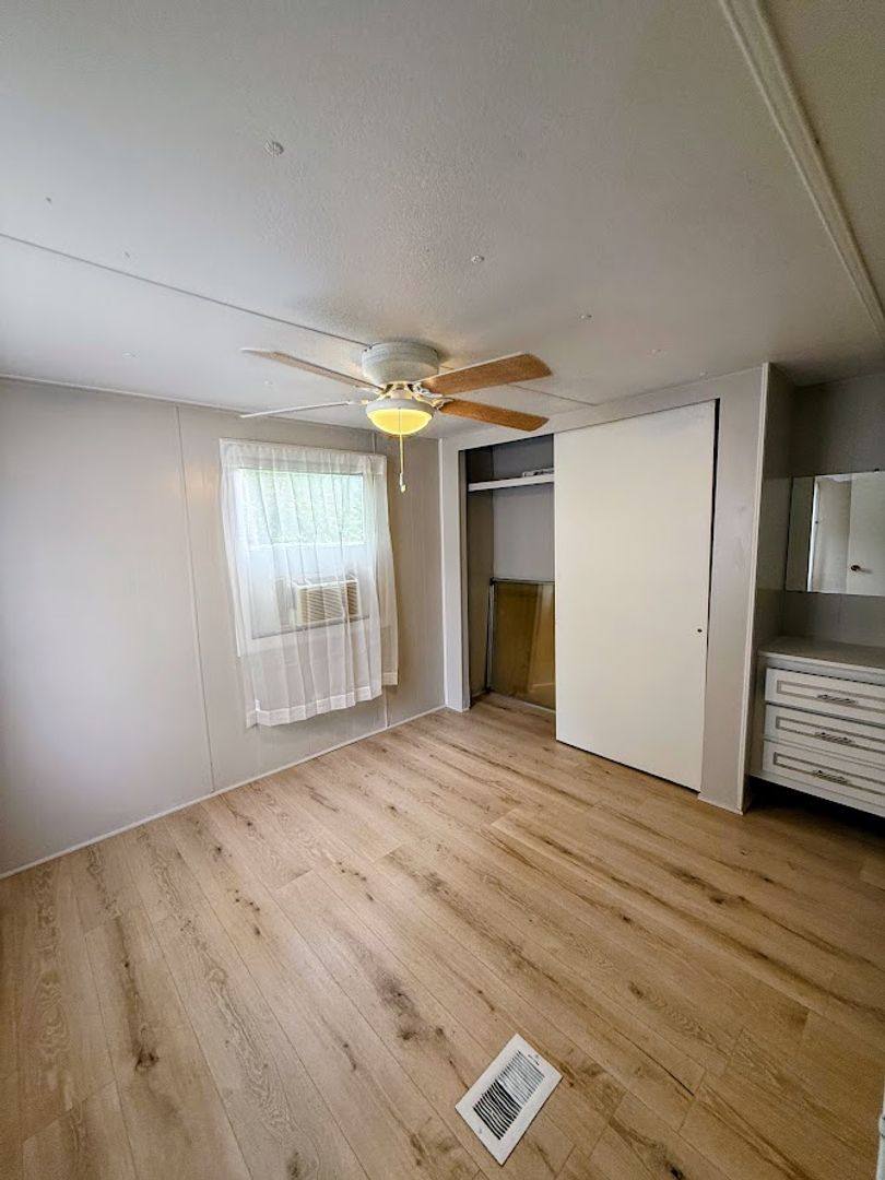 Apartment for rent at 465 Canton Rd, Akron, OH 44312