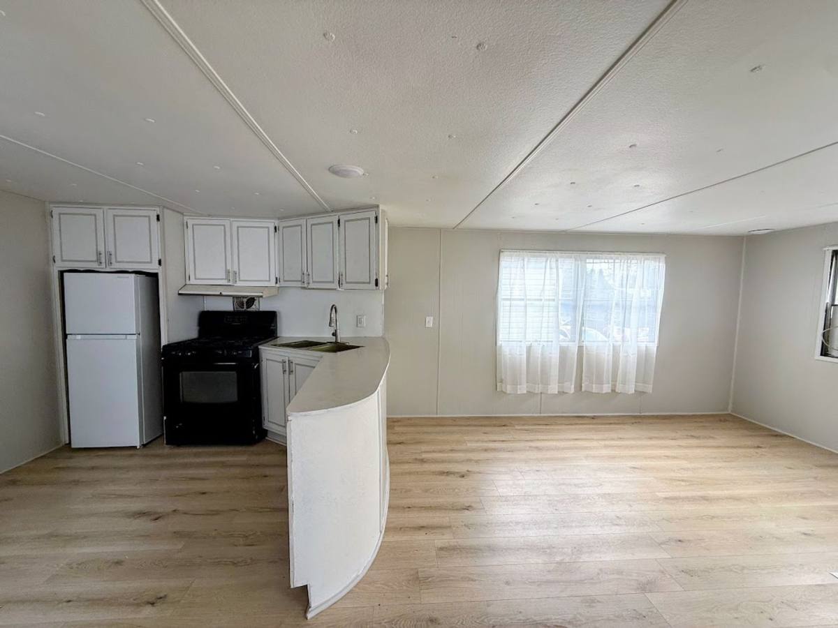 Apartment for rent at 465 Canton Rd, Akron, OH 44312