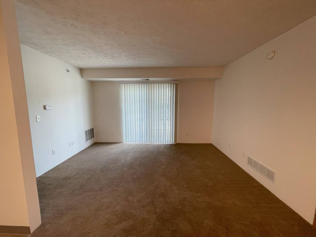 Apartment for rent at 10905 Shaker Point Way, Harrison, OH 45030