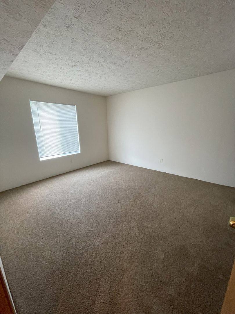 Apartment for rent at 10905 Shaker Point Way, Harrison, OH 45030