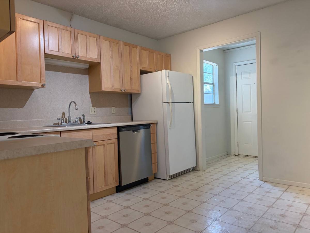 Townhouse for rent at 2419 31st St, Lubbock, TX 79411