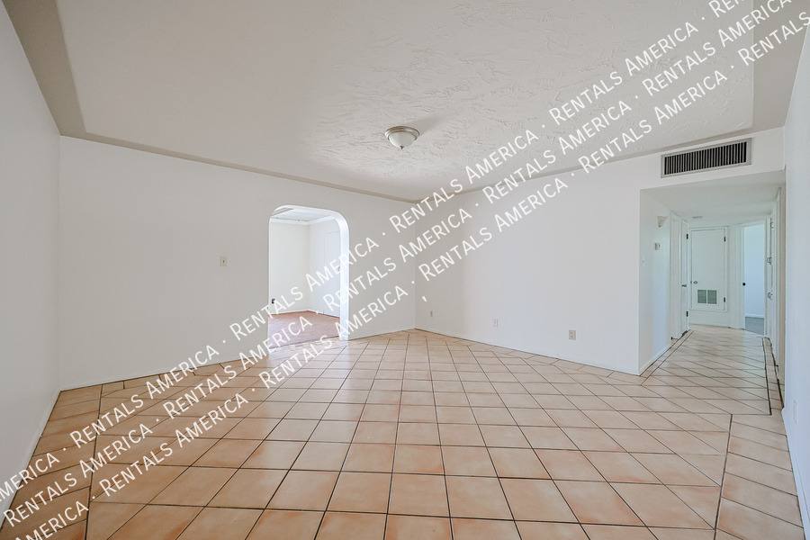 House for rent at 2114 W Myrtle Ave, Phoenix, AZ 85021