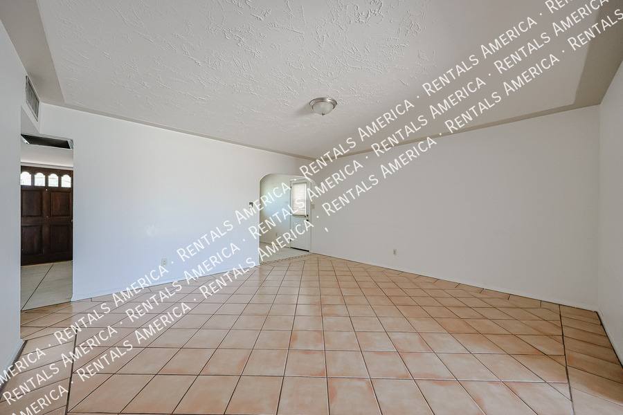 House for rent at 2114 W Myrtle Ave, Phoenix, AZ 85021