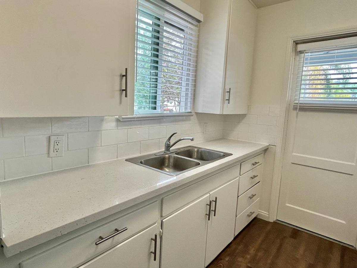 Apartment for rent at 318 W Carrillo St, Santa Barbara, CA 93101