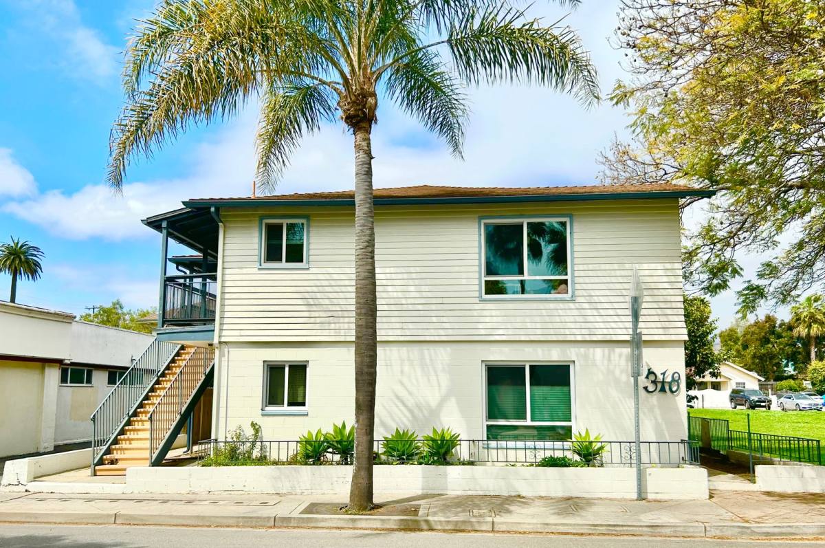 Apartment for rent at 318 W Carrillo St, Santa Barbara, CA 93101